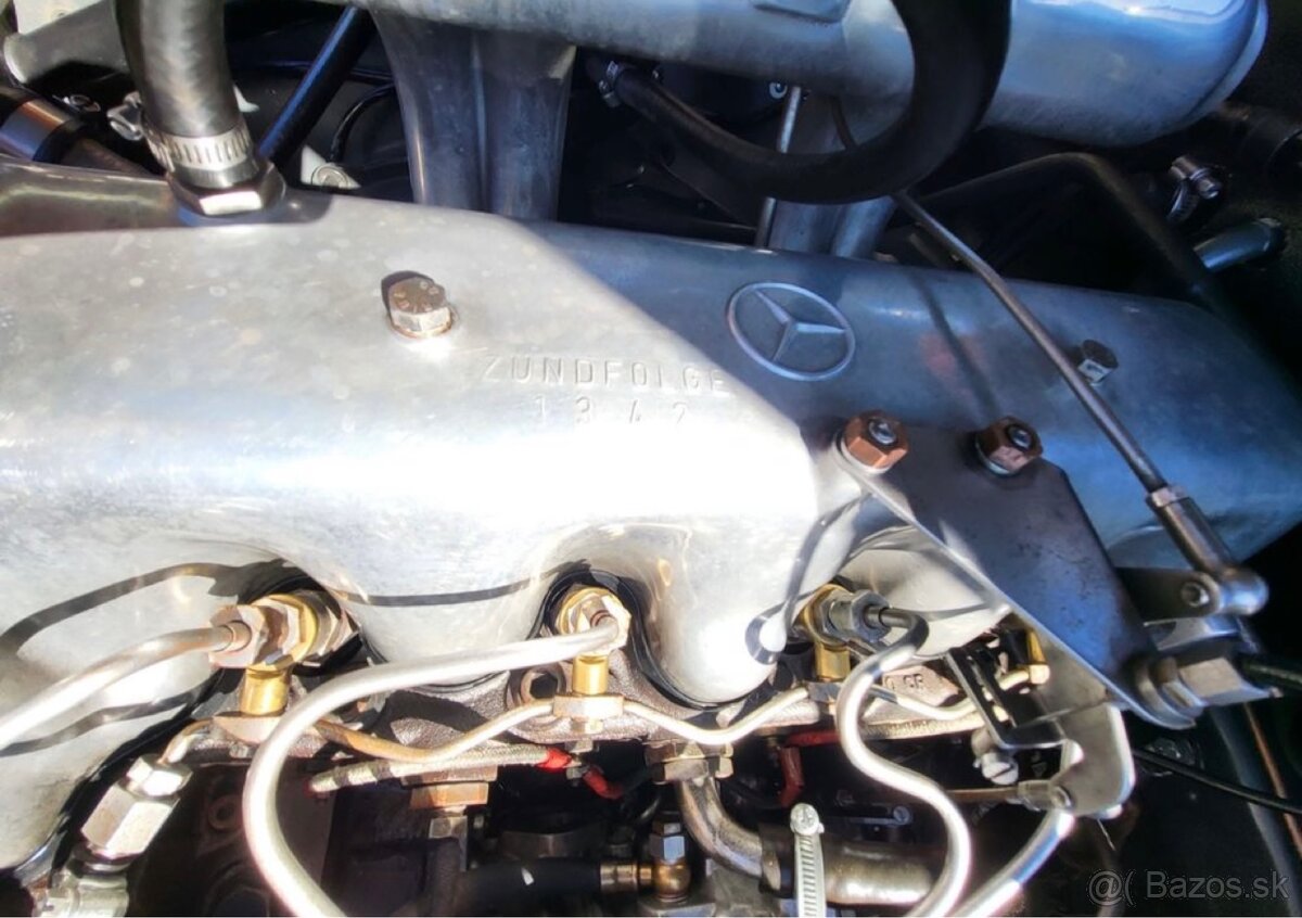 Mercedes-Benz E W110 200D - 16