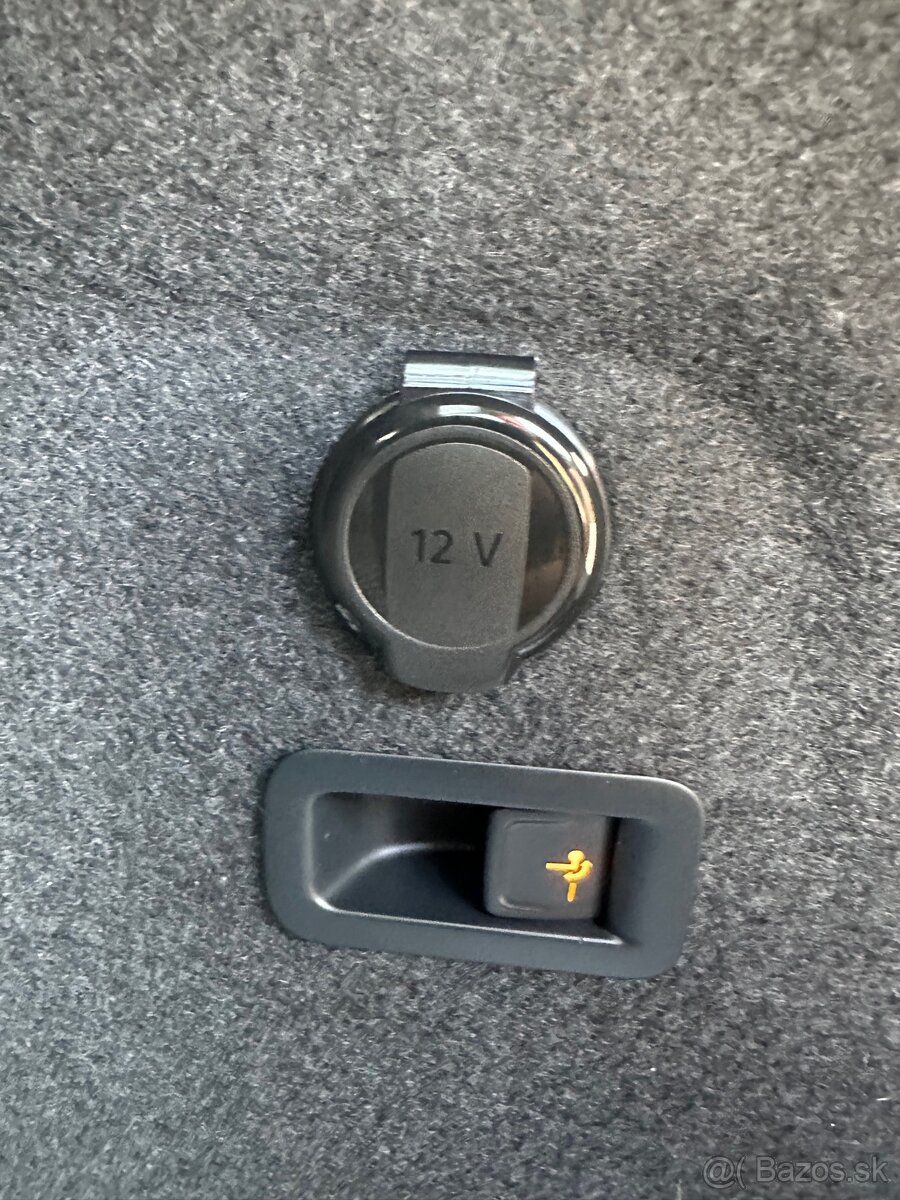 VW golf variant r line e tsi - 16