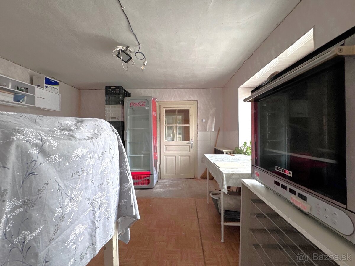 Rodinný dom s veľkým pozemkom 1917 m² v tichej časti Holíča - 16