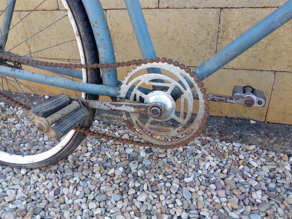 Retro staré bicykle. - 16