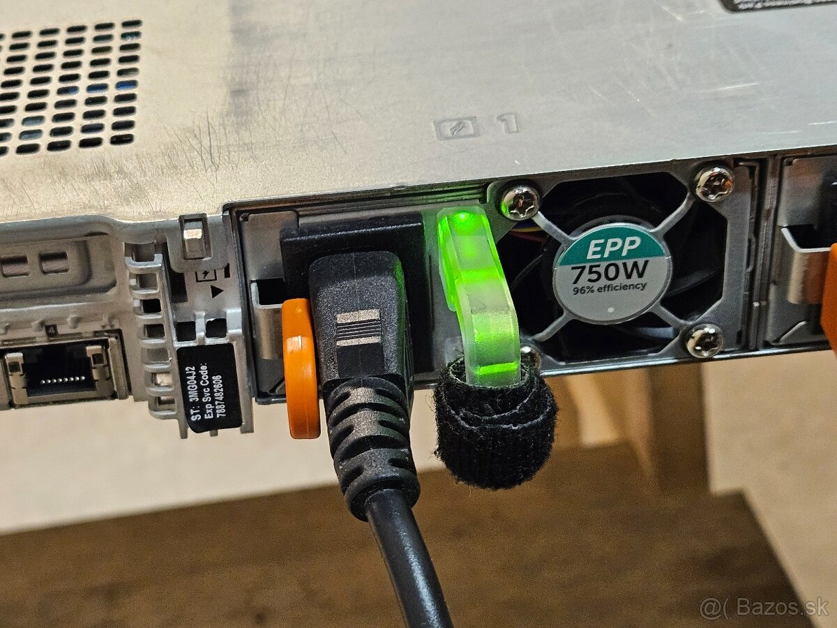 DELL PowerEdge R630 - 16