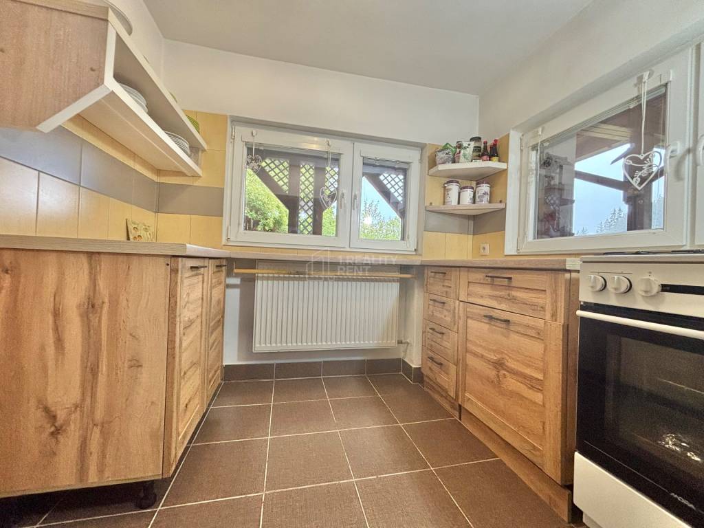 Na predaj jedinečné rodinné sídlo v prekrásnej prírode obce - 16