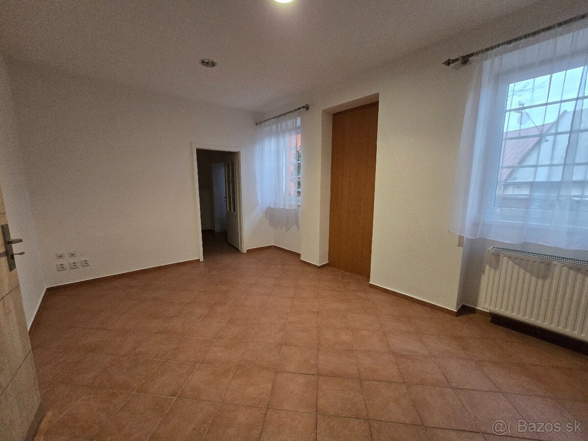 Ponúkam obchodné priestory, možnosť prevádzky - 16