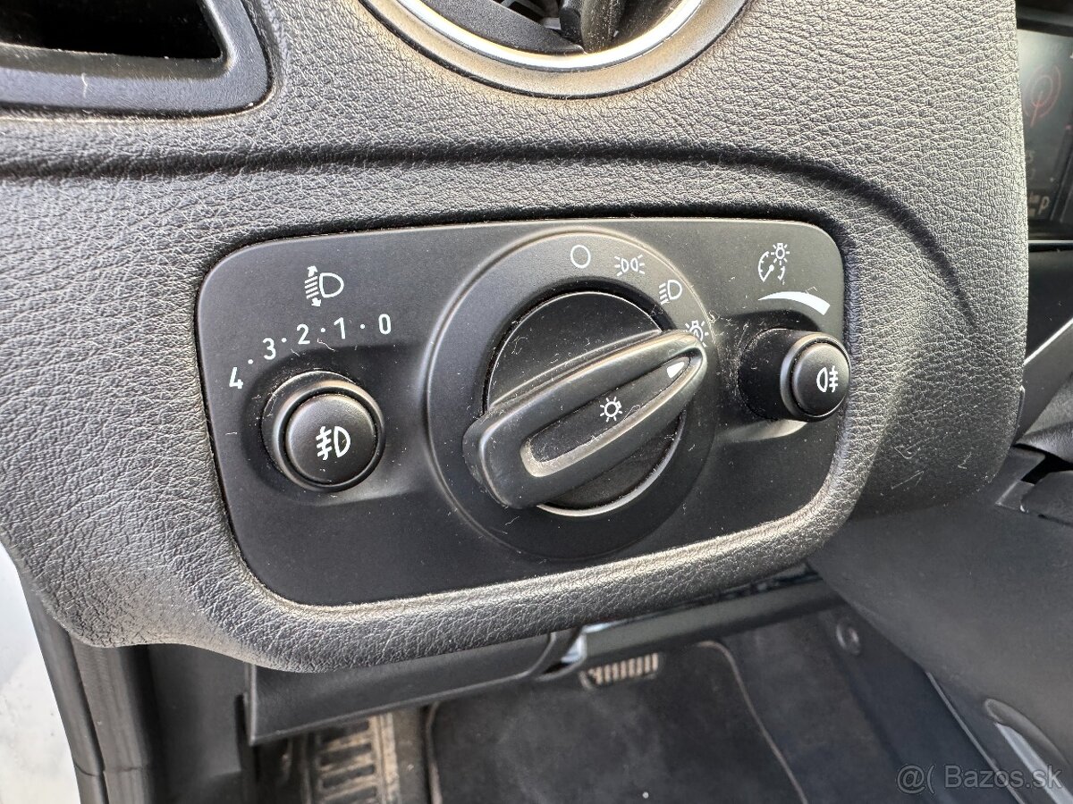 Ford S-Max 2.0 TDCi DPF Titanium A/T 7miest - 16