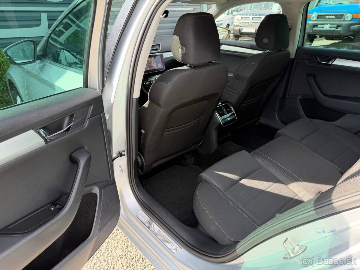 Škoda Superb Combi 2.0 TDI - 16