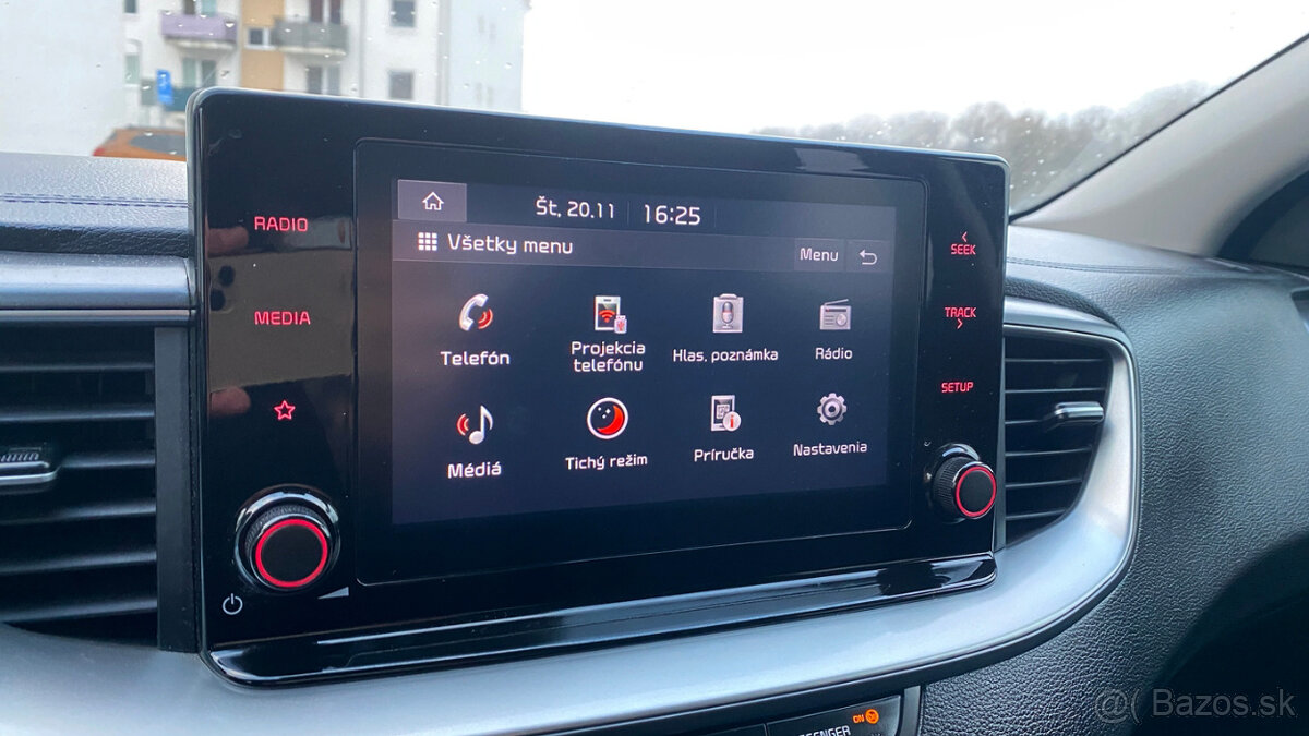 Kia Ceed SW 1.5 T-GDi Silver 118kW 6/2022 29000km TOP - 16