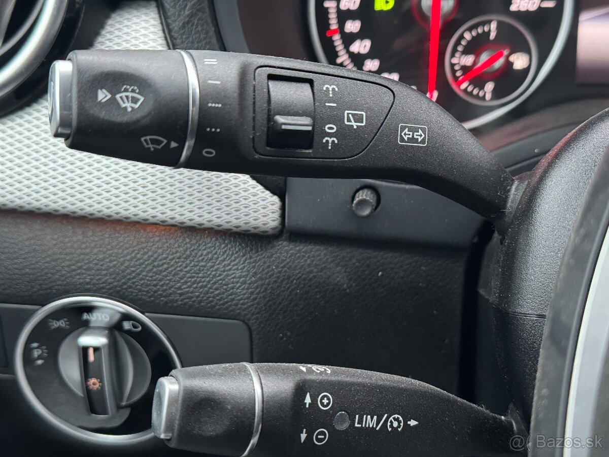 Mercedes Benz B 200d - 16