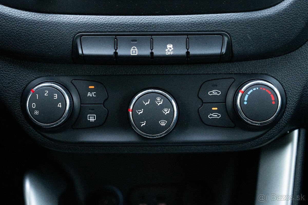 Kia Ceed 1.6 CRDi 94kw M6, SR vozidlo - 16