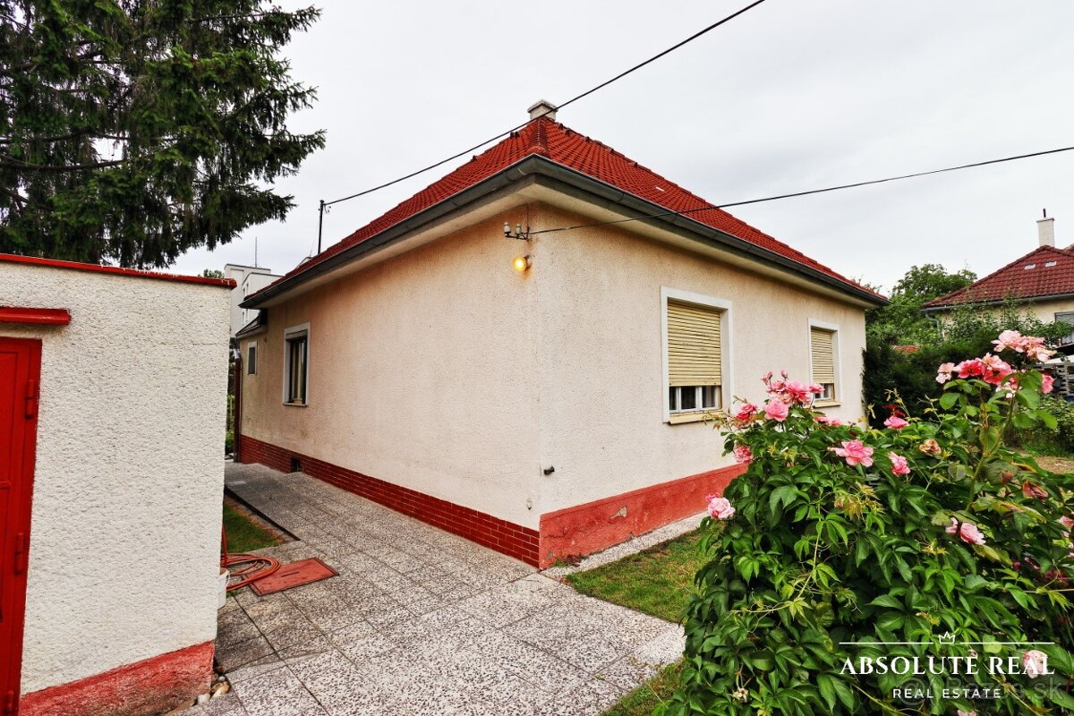 ABSOLUTE REAL/ Veľký stavebný pozemok 818 m2,DNV,ul. Na Grbe - 16