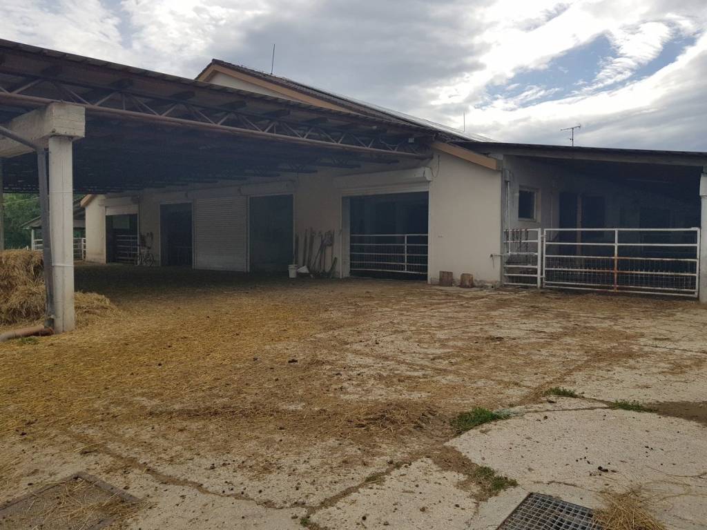 ZNÍŽENÁ CENA - SALAŠ agroturistické zariadenie - Klátová No - 16