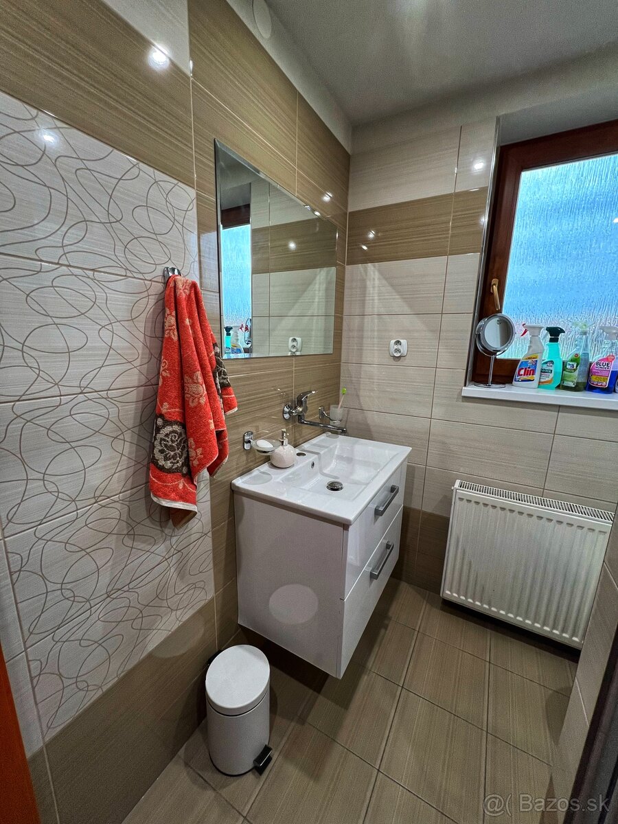 Krásny Rodinný dom Ivachnová - 16