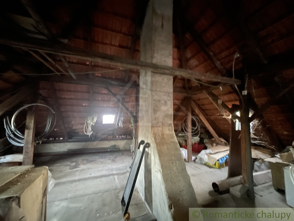 Štvorizbový rodinný dom vo vyhľadávanej lokalite Nových Zá - 16