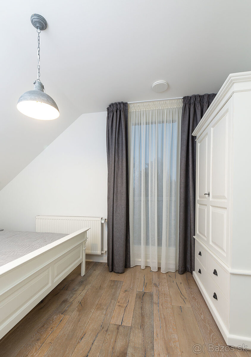 Nadštandardný 7 izb. rodinný dom Zálesie - 16