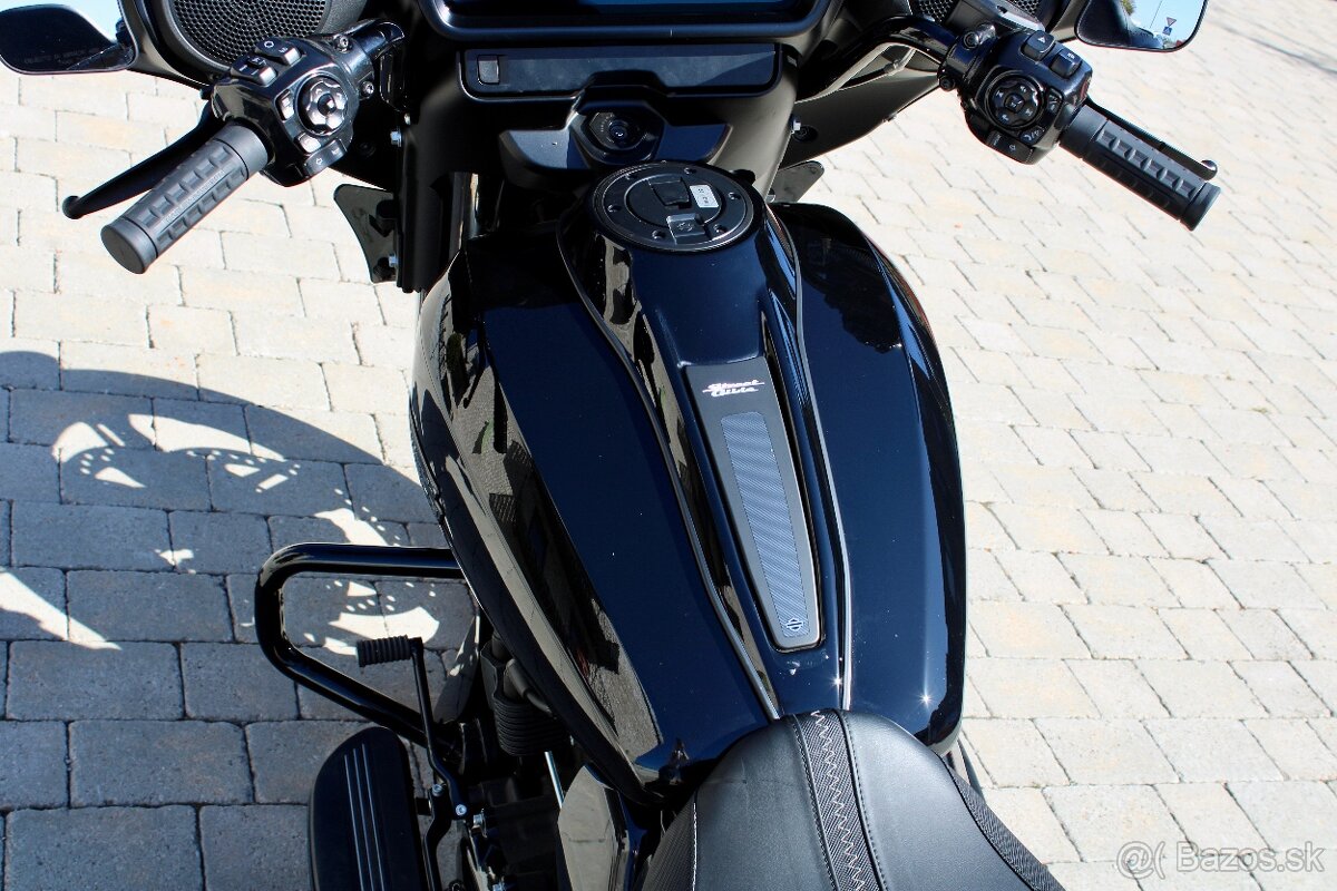 Harley Davidson street glide - 16