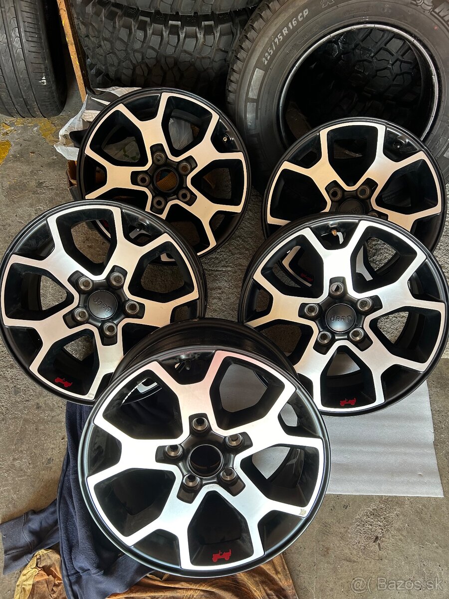 Jeep Wrangler Rubicon disky originální - 16