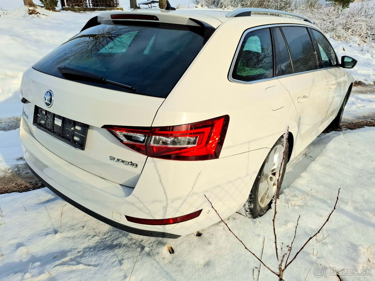 Škoda Superb Combi 2.0 TDI Style DSG 110kw,alcantara,kessy - 16