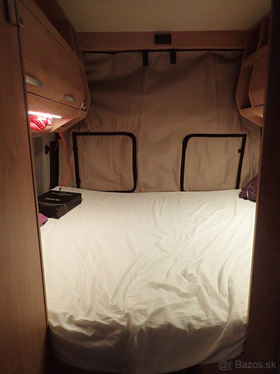 Zánovná vestavba obytné auto karavan L4H3 pre 4 osoby - 16