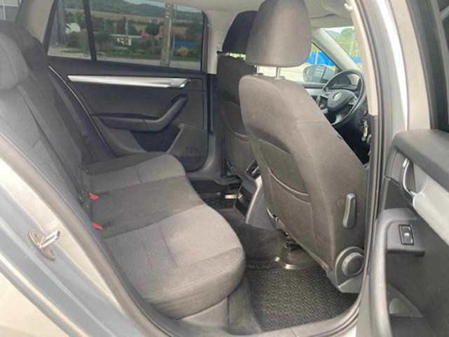 Škoda Octavia combi 1.6 TDI, 2016, 81kW, NAVI - 16