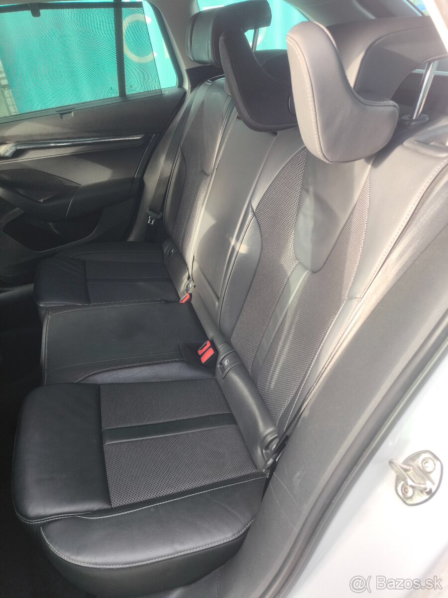 ŠKODA OCTAVIA IV - 16