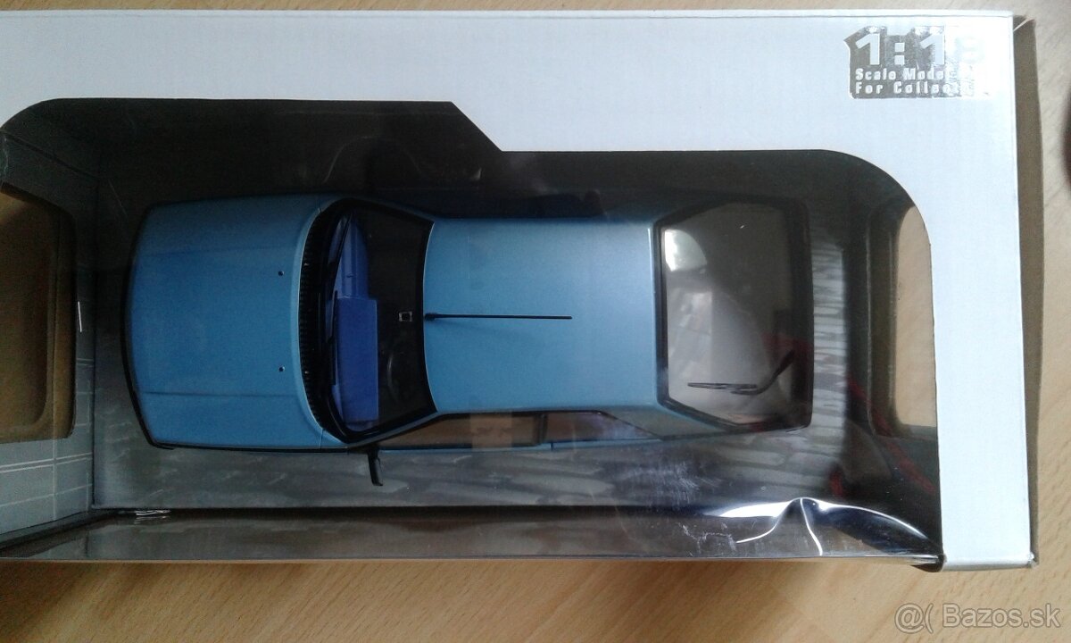 Zberateľské modely 1/18 - 16