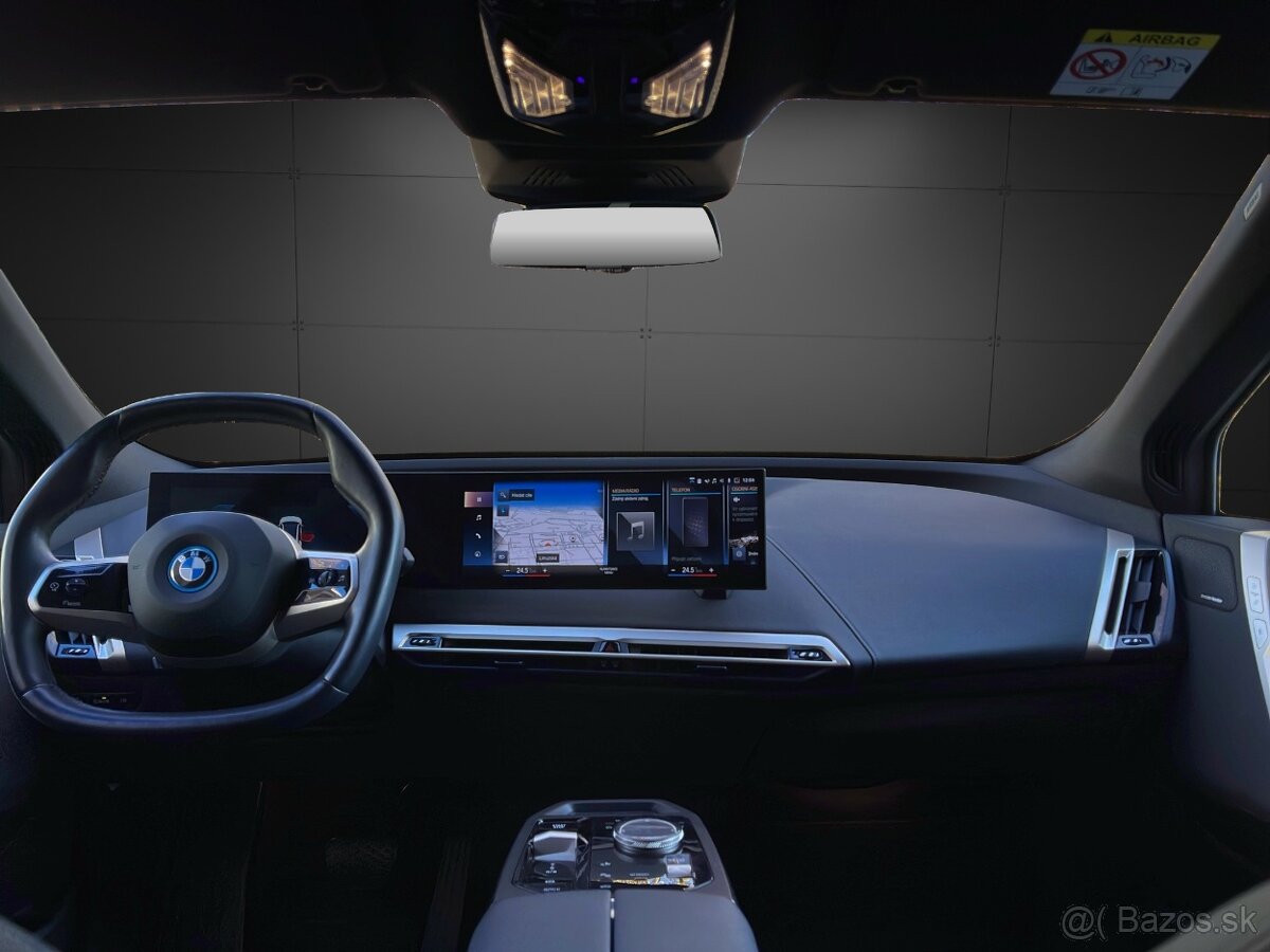 BMW iX 50 xDrive, Sport, Skylounge, DPH, SOH 96.3% - 16