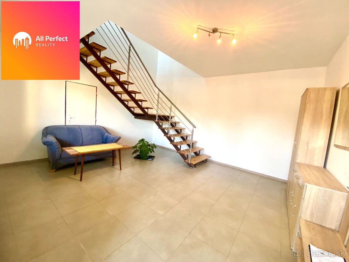 Priestranný zariadený 4-izbový byt s veľkou loggiou, balkóno - 16