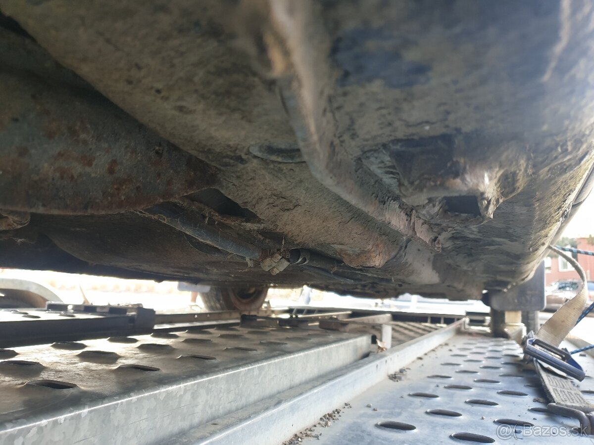 Audi 100 c3 doutník sedan 5V 2.3 benzín - 16