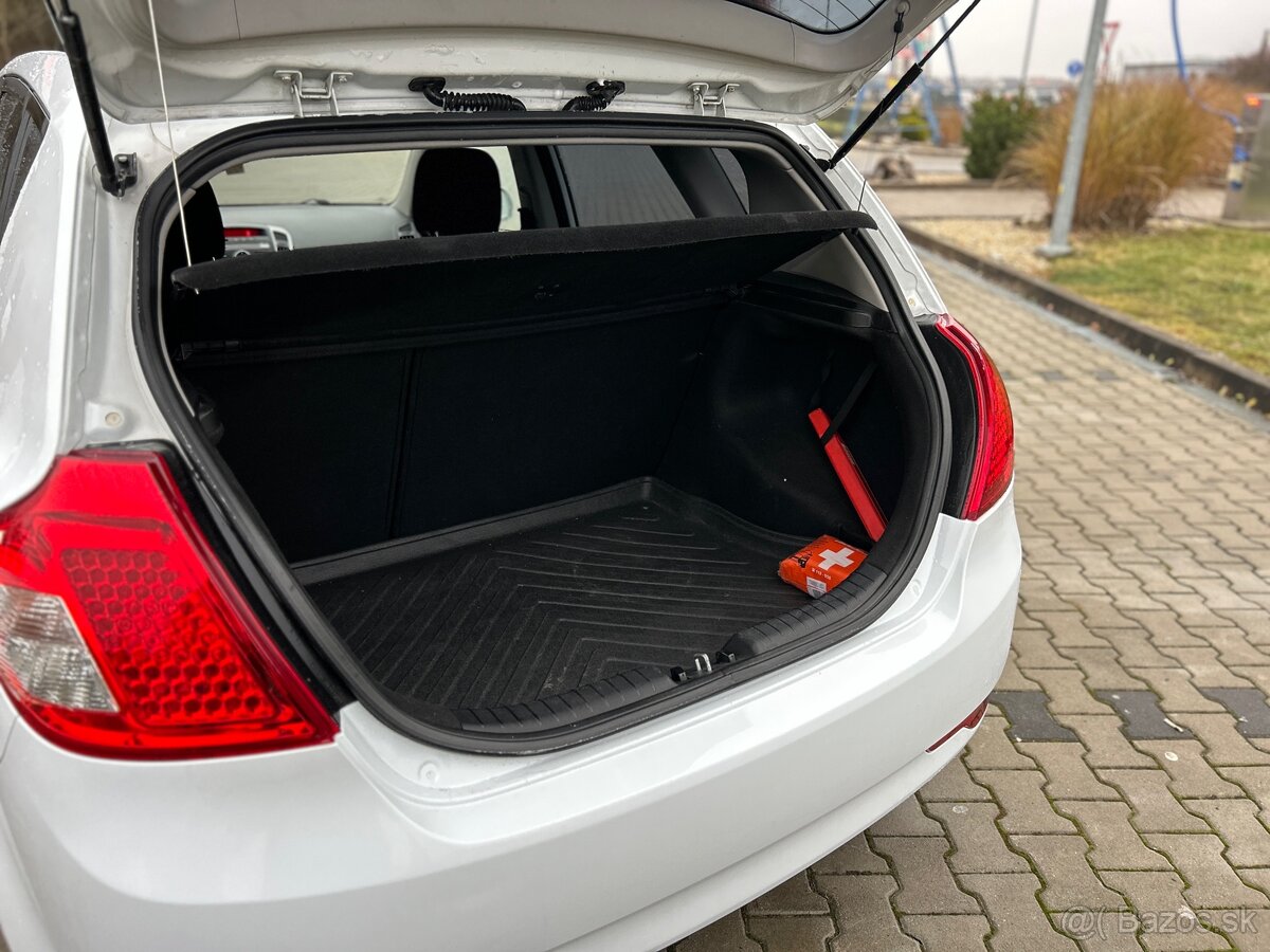 Kia Ceed 1.6 Crdi Nová STK/EK - 16