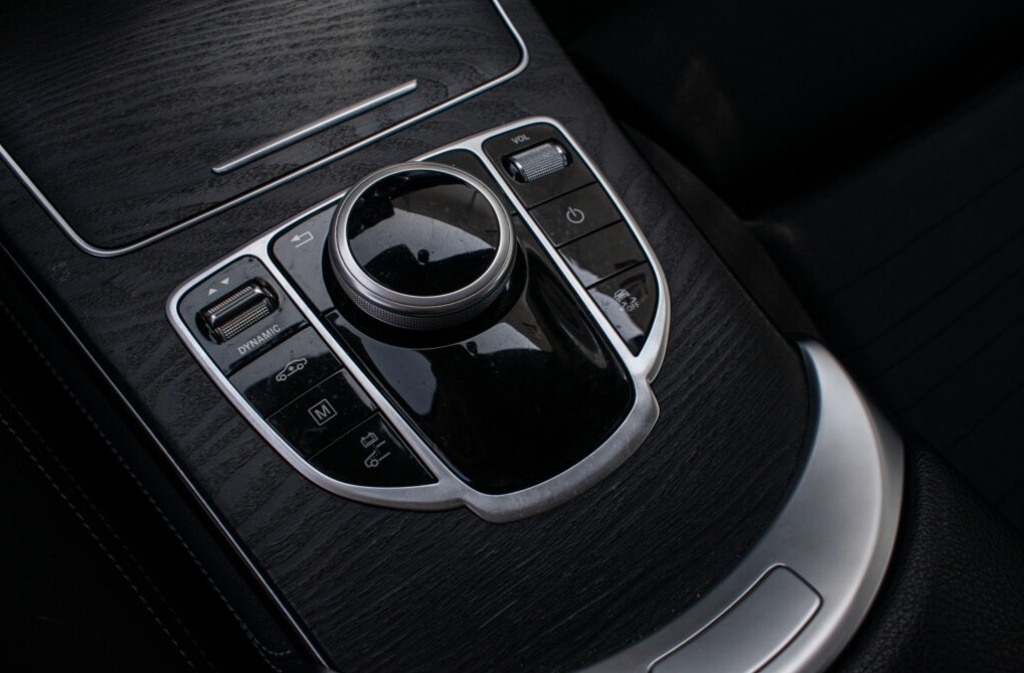 Mercedes-Benz GLC SUV 350 e 4MATIC A/T - 16