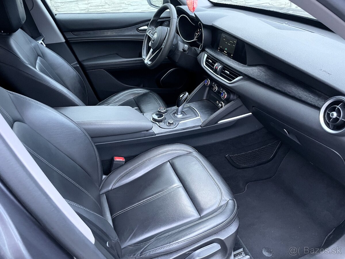 Alfa Romeo Stelvio 2.2 JTD 118kw Automat - 16