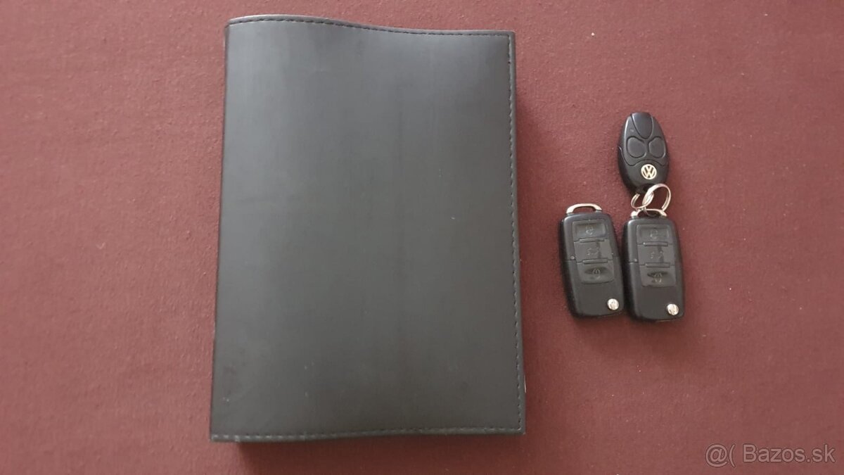 Predam Volkswagen Golf 6 Plus 2.0 TDI Highline Full Vybava - 16