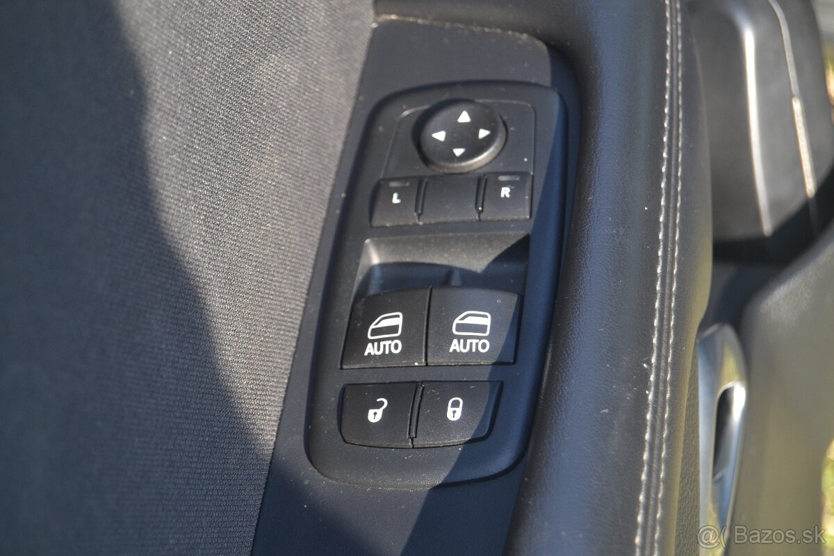 Dodge Challenger - 16