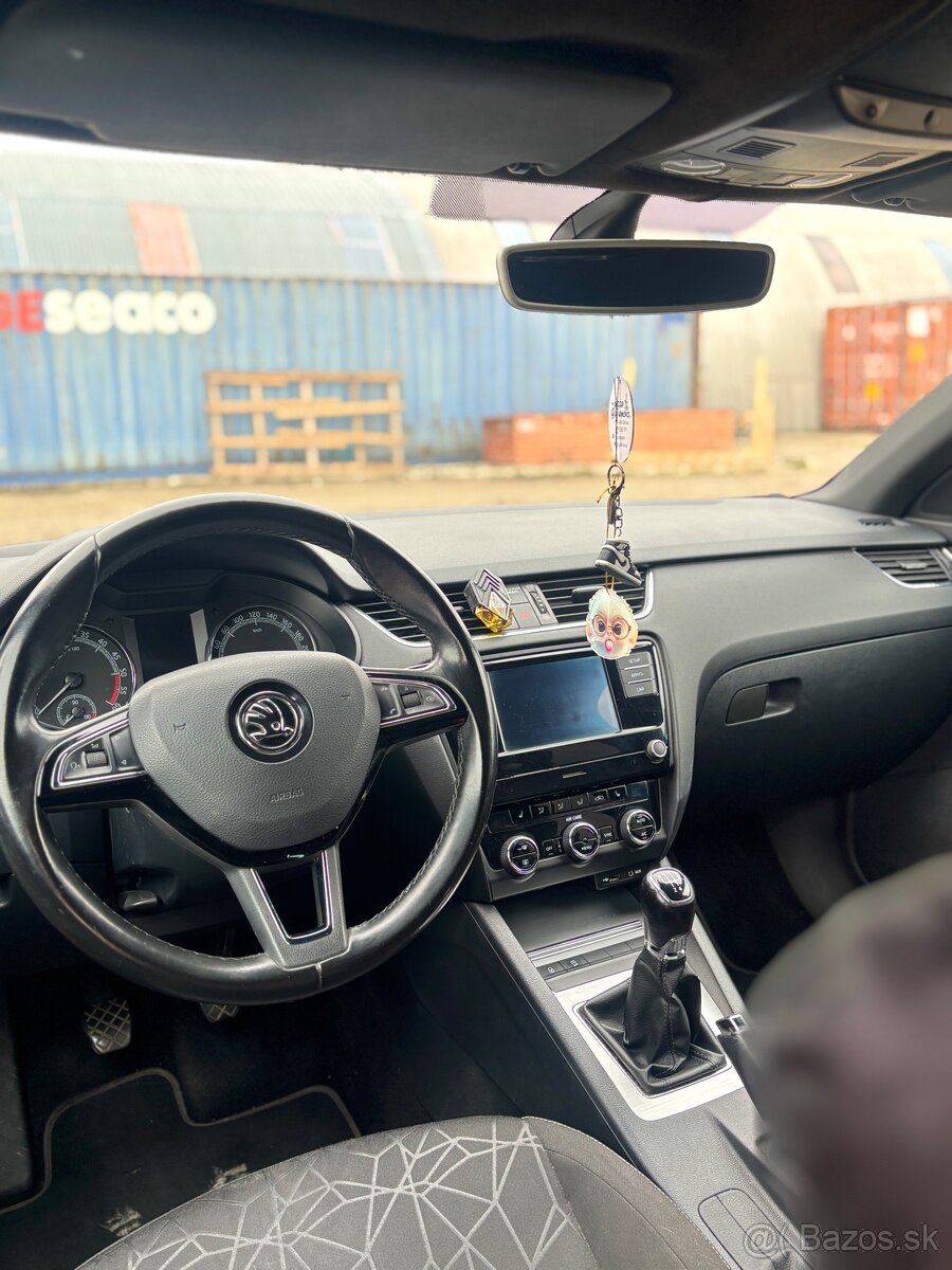 Škoda Octavia 3 1.6 po facelifte - 16