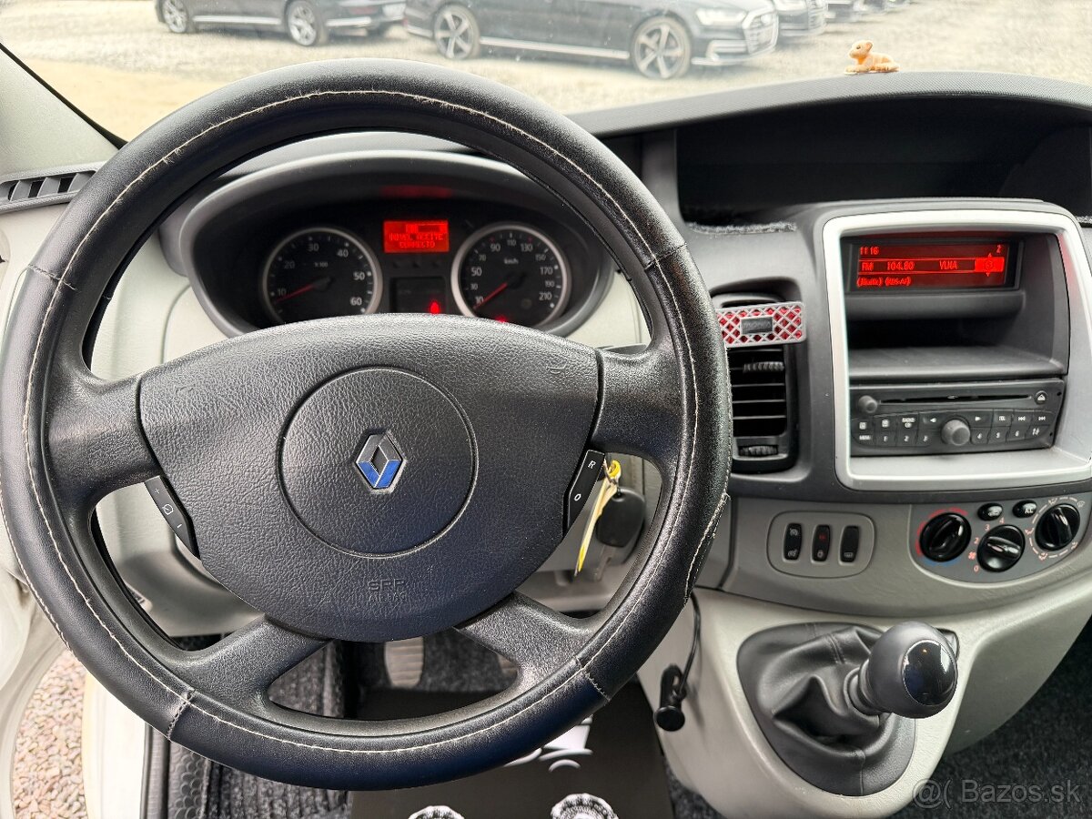 Renault Trafic 2.0 dCi 115 k L2P2 Passenger – 9 miest - 16