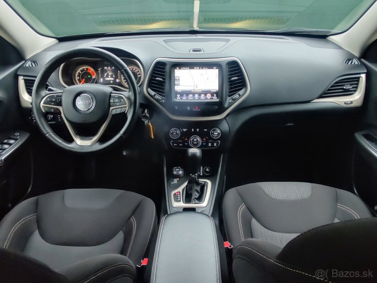 Jeep Cherokee 2.2 TD Longitude ADI AWD - 16