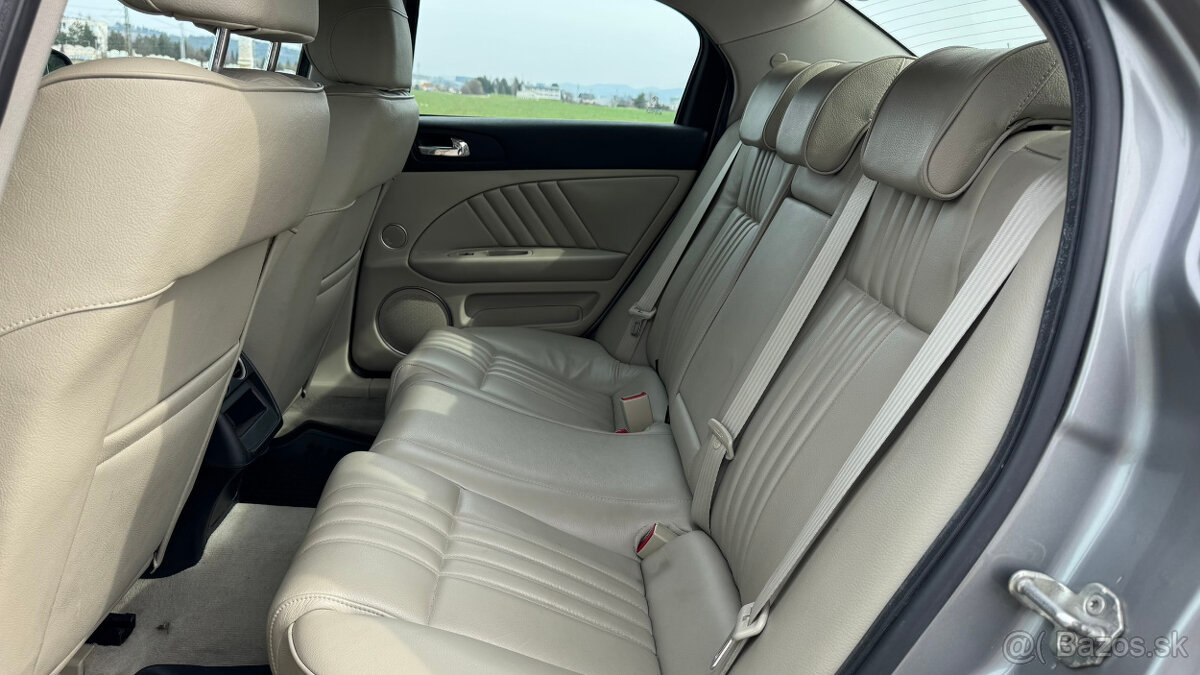 Alfa Romeo 159 1.9 JTD Medium - 16