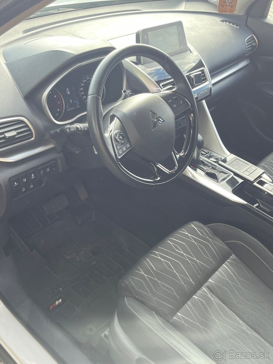 Mitsubishi Eclipse Cross - 16