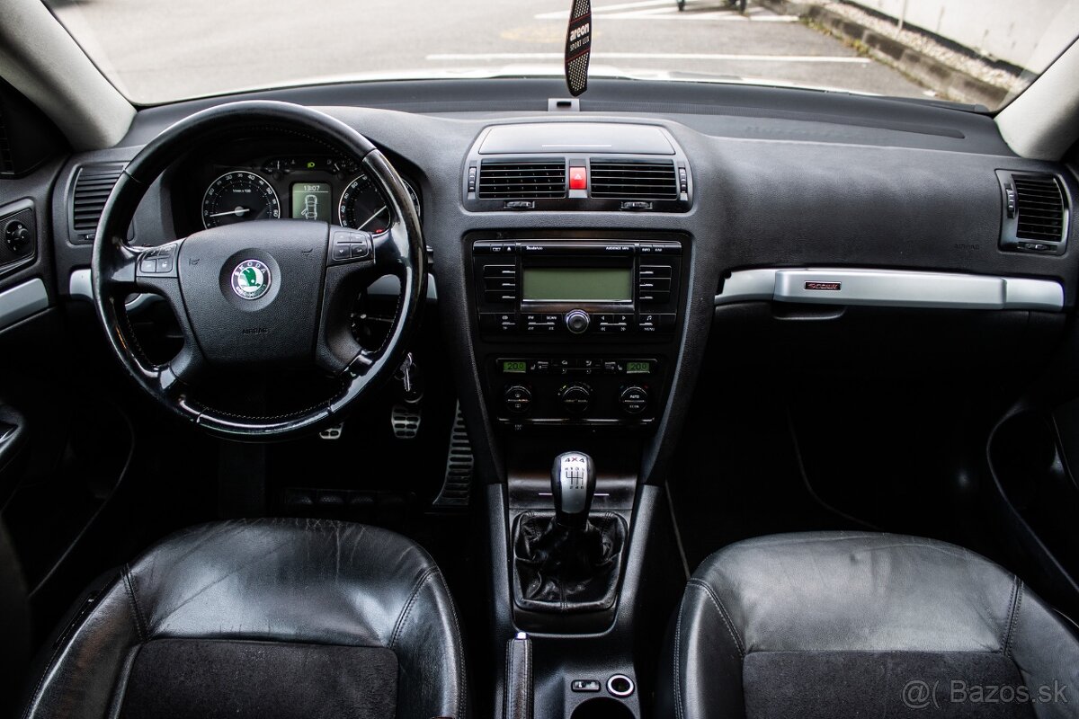 Škoda Octavia Combi 2.0FSI 4x4 Scout - 16