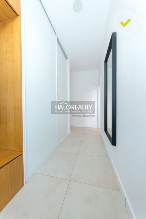 HALO reality - Predaj, trojizbový byt Slovenský Grob, Malý R - 16