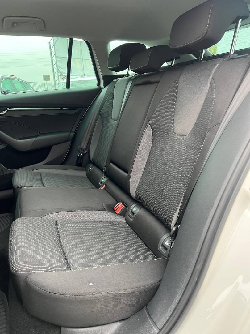 Škoda Octavia Combi 2.0 TDI SCR Ambition - 16