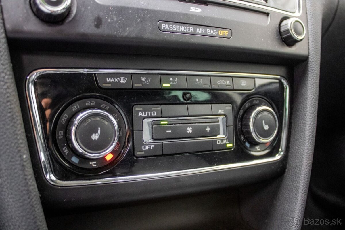 Škoda Superb Combi 2.0 TDI 4x4 DSG - 16