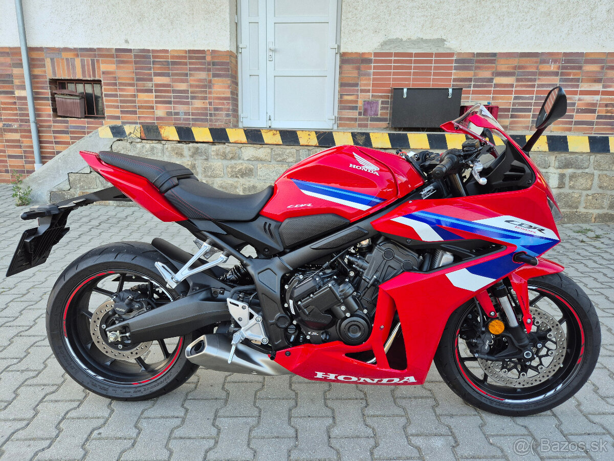 Prodám Honda CBR 650R E-clutch , r. v. 2024, ABS, TC, záruka - 16