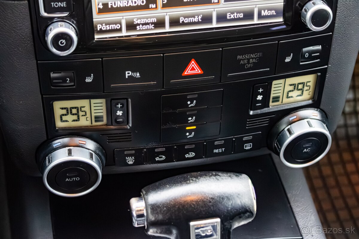 Volkswagen Touareg 3.0 TDI V6 176kW / Vzduch / Pamäť / - 16