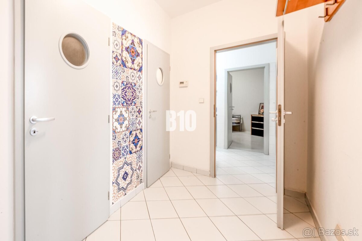 Štýlový 3-izbový byt s loggiou a parkovaním v absolútnom cen - 16