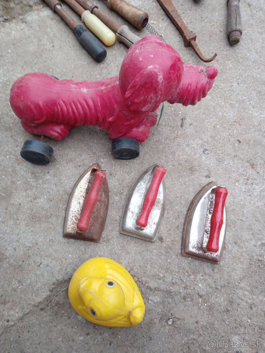 Žehlička a detské hračky - 16