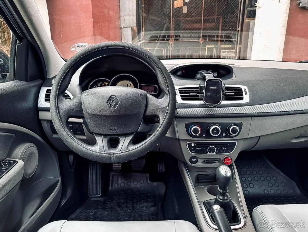 Renault Mégane 1.6 16V benzín 81kW Dynamique - 16