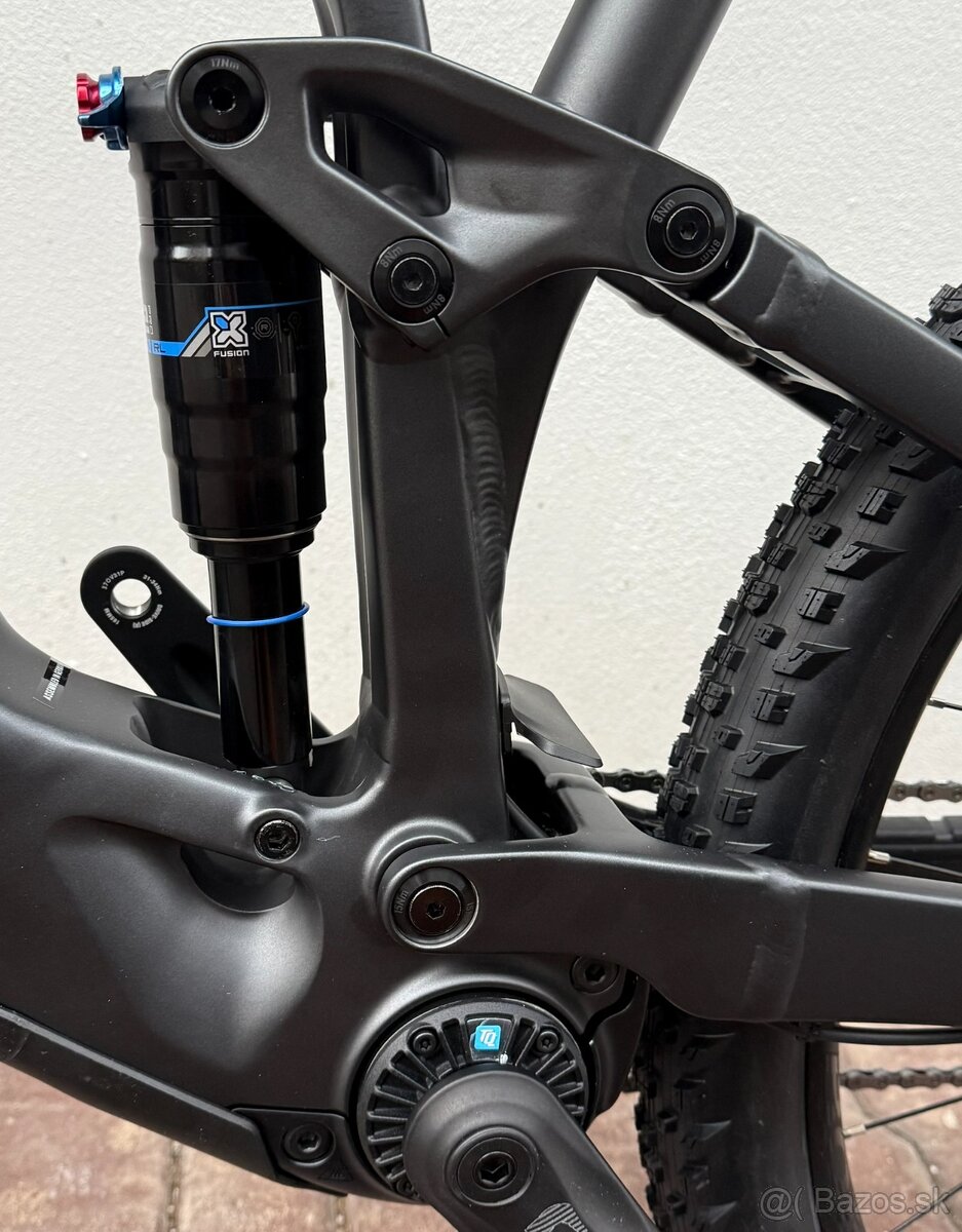 Celoodpruženy elektrobicykel Trek Fuel EXe Alloy 5 - 16