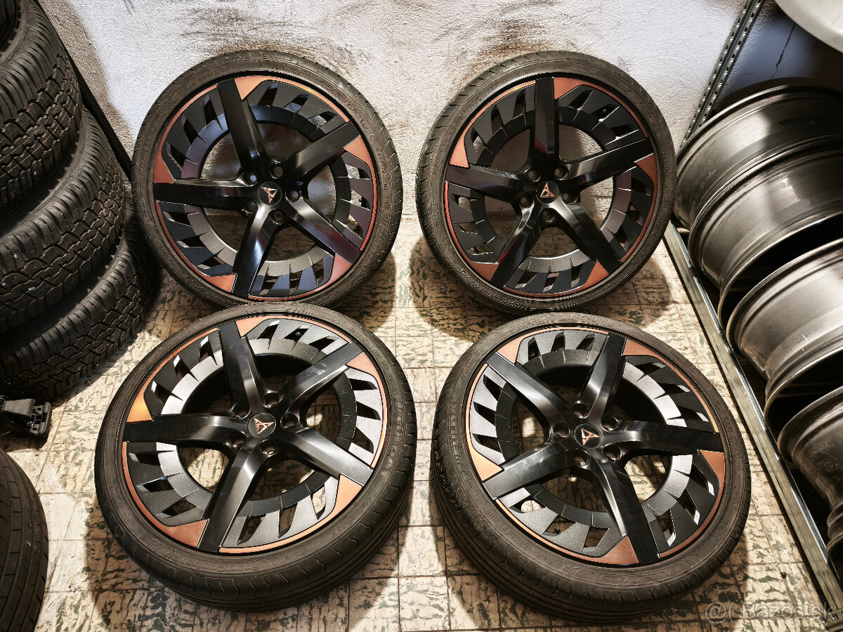 Cupra Leon - orig. 19" alu letná sada DOT 24 - 16