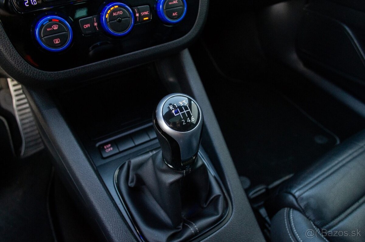 Volkswagen Scirocco R 2.0 TSI - 16