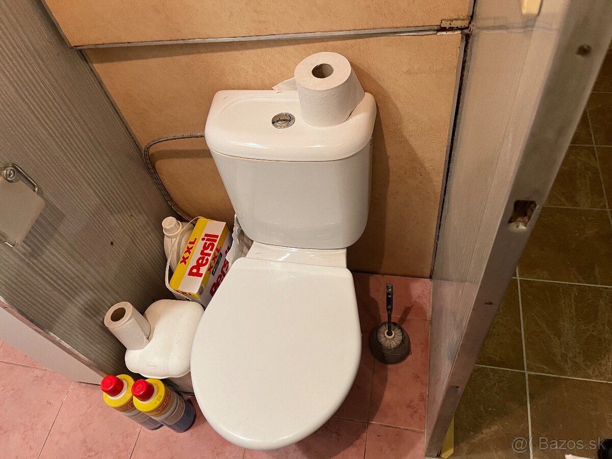 AKCIA Veľký dvojizbový byt s balkónom vo Veľkom Krtisi - 16